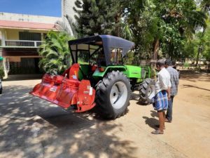 Vaigah tractor